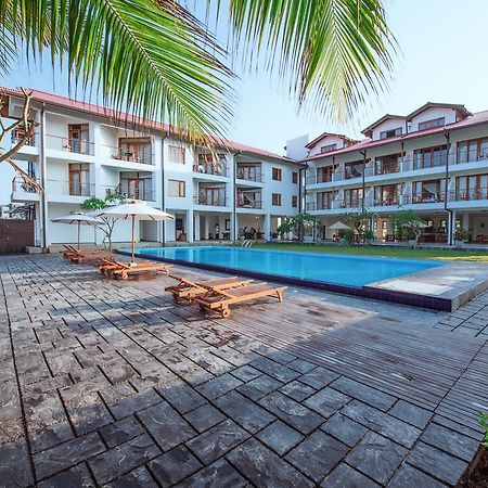 Cardamon Hotel Nilaveli Esterno foto