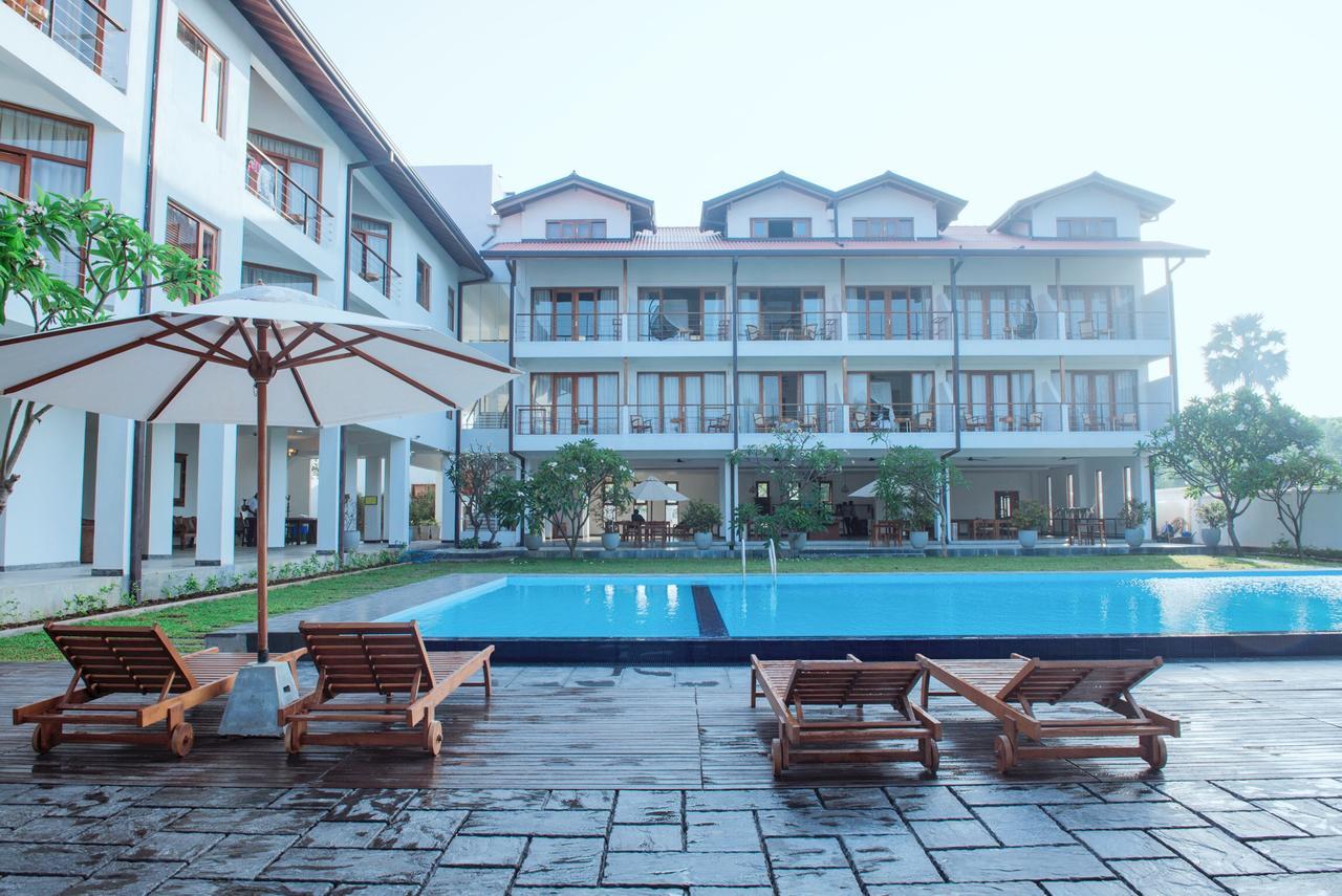 Cardamon Hotel Nilaveli Esterno foto